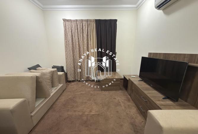 1005869 - Property Image 2