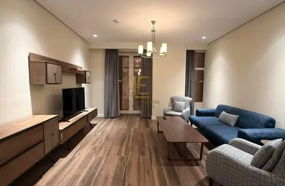 Apartment - 2 Bedrooms - 2 Bathrooms for rent in Floresta Gardens - Floresta Gardens - The Pearl Island - Doha