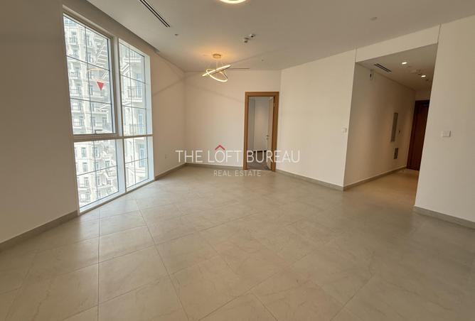 906785 - Property Image 2