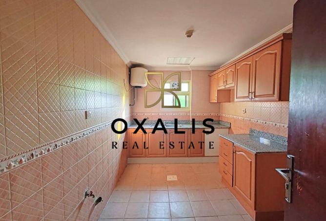 965645 - Property Image 3