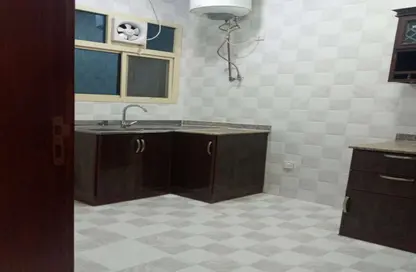 Apartment - 1 Bedroom - 1 Bathroom for rent in Al Tabari Street - Fereej Bin Omran - Doha