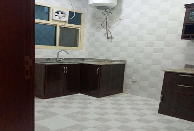 Apartment - 1 Bedroom - 1 Bathroom for rent in Al Tabari Street - Fereej Bin Omran - Doha