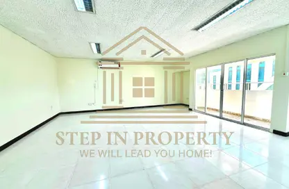 Apartment - 3 Bedrooms - 3 Bathrooms for rent in Al Mansoura - Al Mansoura - Doha