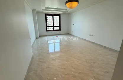 Apartment - 2 Bedrooms - 3 Bathrooms for rent in East Porto Drive - Porto Arabia - The Pearl Island - Doha