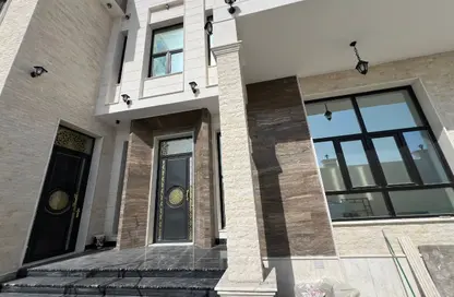 فيلا - 7 غرف نوم - 8 حمامات للبيع في الوكير - الوكير - الوكرة