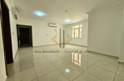 فيلا - 2 غرف نوم - 3 حمامات للايجار في أبو هامور - الدوحة