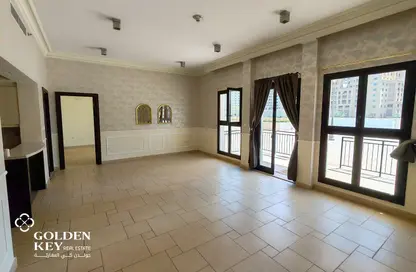 Apartment - 2 Bedrooms - 3 Bathrooms for rent in Qanat Quartier - The Pearl Island - Doha