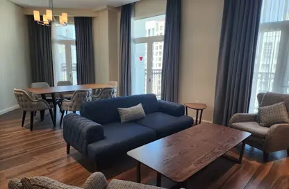 Apartment - 2 Bedrooms - 3 Bathrooms for rent in Floresta Gardens - Floresta Gardens - The Pearl Island - Doha
