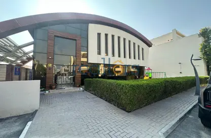 مجمع سكني - 5 غرف نوم - 6 حمامات للايجار في الهلال شرق - الهلال - الدوحة