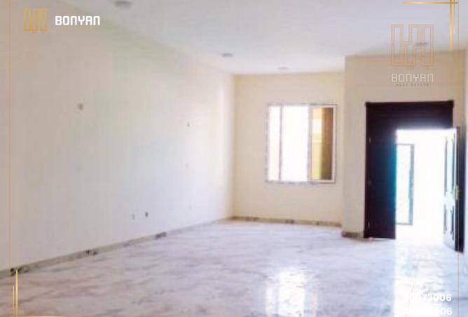 970192 - Property Image 2