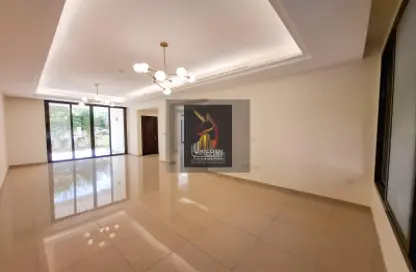 مجمع سكني - 5 غرف نوم - 6 حمامات للايجار في شارع المطار القديم - طريق المطار القديم - الدوحة