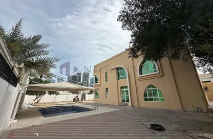 Apartment - 4 Bedrooms - 5 Bathrooms for rent in Al Faisal Tower - Al Dafna - Al Dafna - Doha