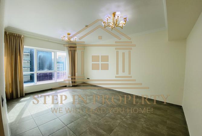 987702 - Property Image 2