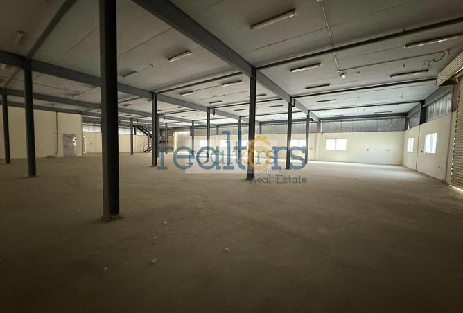 988683 - Property Image 2