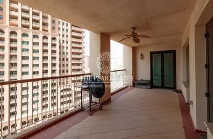 Apartment - 2 Bedrooms - 3 Bathrooms for rent in West Porto Drive - Porto Arabia - The Pearl Island - Doha