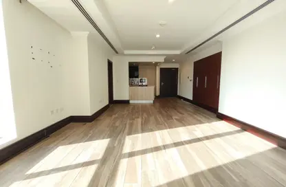 Apartment - Studio - 1 Bathroom for rent in Viva West - Viva Bahriyah - The Pearl Island - Doha