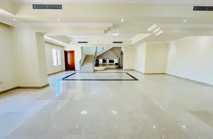 (بنتهاوس  (روف - 4 غرف نوم - 6 حمامات للبيع في طريق بورتو الشرقي - بورتو أرابيا - جزيرة اللؤلؤة - الدوحة