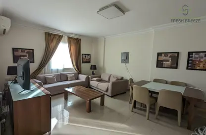 Apartment - 3 Bedrooms - 2 Bathrooms for rent in Umm Ghuwailina 4 - Umm Ghuwailina - Doha