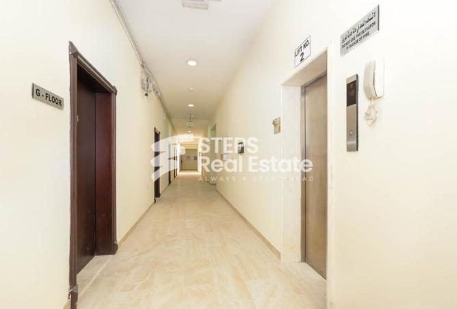 988847 - Property Image 2