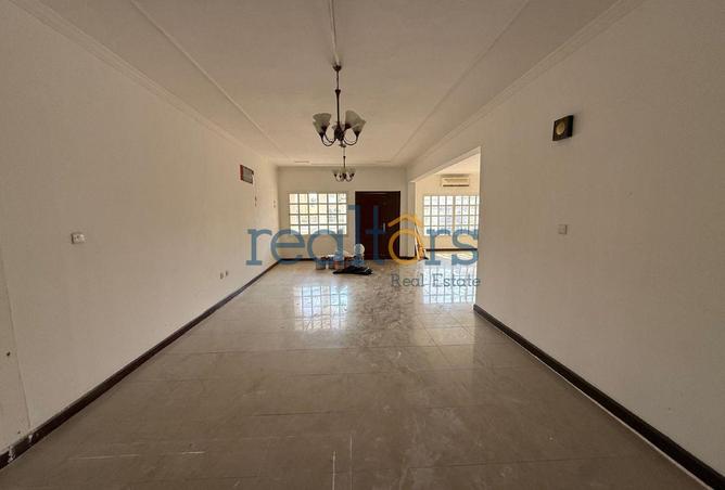 969207 - Property Image 2