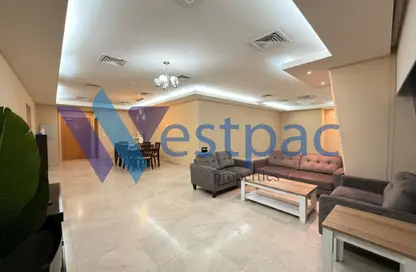 Apartment - 3 Bedrooms - 5 Bathrooms for rent in Zig Zag Tower A - Zig Zag Towers - West Bay - Doha