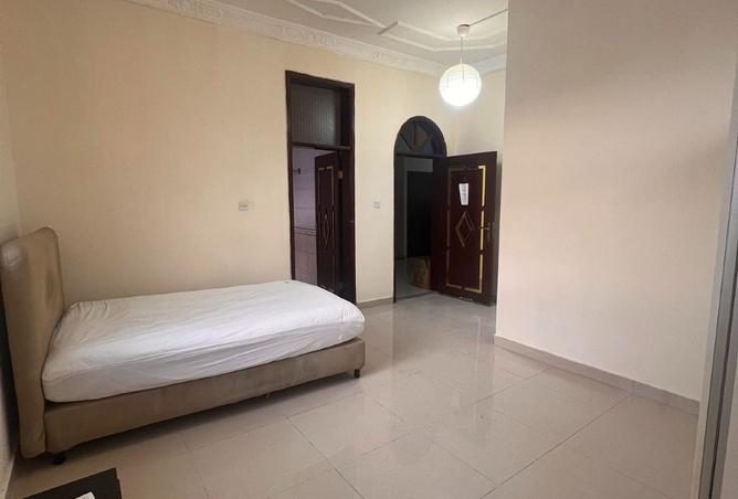 943647 - Property Image 2