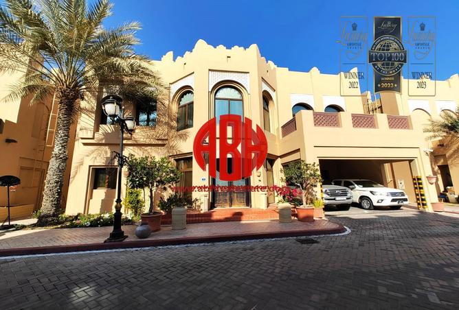 فيلا - 5 غرف نوم - 6 حمامات للايجار في فلل واست باي لاغون - وست باي لاجون - بحيرة وست لاجون - الدوحة