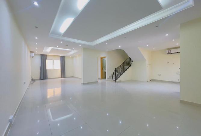 985530 - Property Main Image