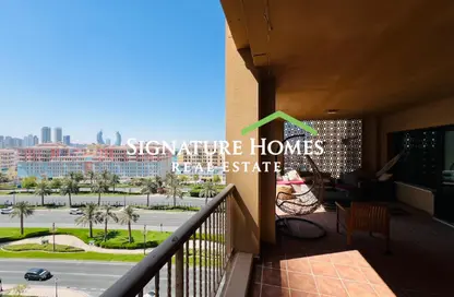 Apartment - 1 Bedroom - 2 Bathrooms for sale in Porto Arabia Townhouses - Porto Arabia - The Pearl Island - Doha