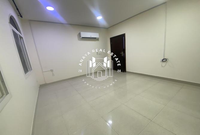 972221 - Property Image 2