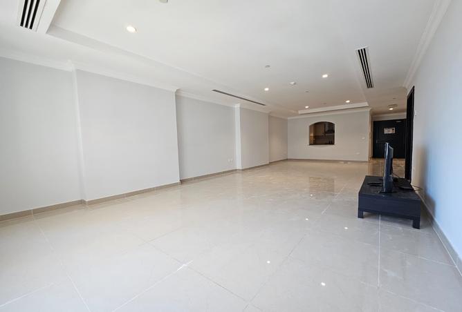 935598 - Property Image 2