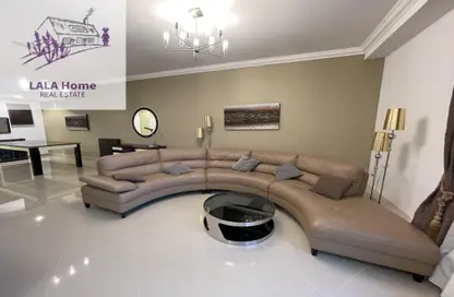 Apartment - 2 Bedrooms - 3 Bathrooms for rent in West Bay Tower - West Bay - West Bay - Doha