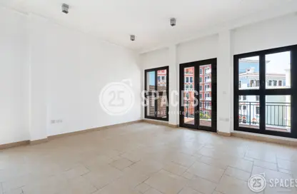 Apartment - 1 Bedroom - 2 Bathrooms for sale in Carnaval - Qanat Quartier - The Pearl Island - Doha