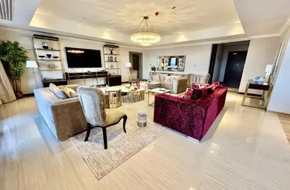 Apartment - 3 Bedrooms - 4 Bathrooms for rent in East Porto Drive - Porto Arabia - The Pearl Island - Doha