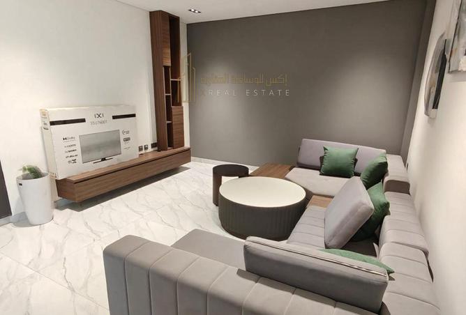 974511 - Property Image 2