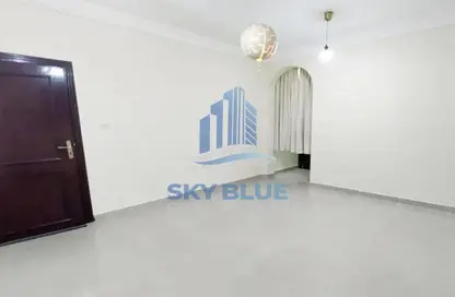 Apartment - Studio - 1 Bathroom for rent in Al Gharrafa - Doha