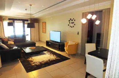 صورة لـ غرفة المعيشة شقة - غرفة نوم - 2 حمامات للايجار في 19 برج - بورتو أرابيا - جزيرة اللؤلؤة - الدوحة ، صورة رقم 1