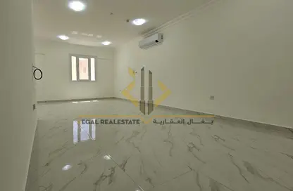 شقة - 2 غرف نوم - 2 حمامات للايجار في بن عمران - فريج بن عمران - الدوحة