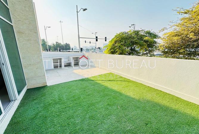 982153 - Property Image 2