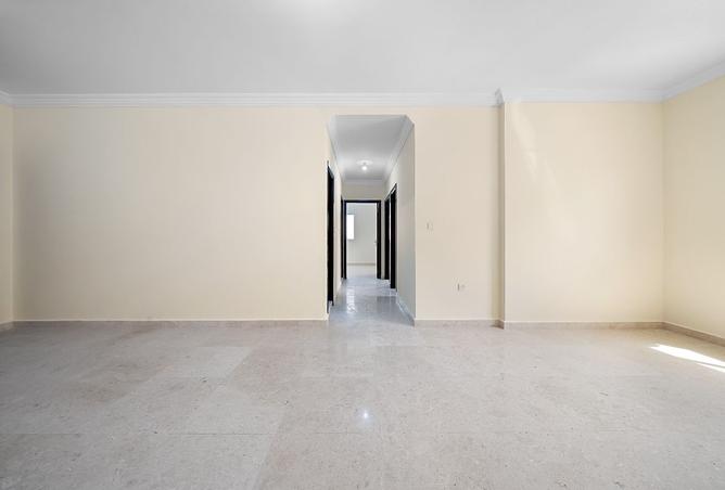 942417 - Property Image 3
