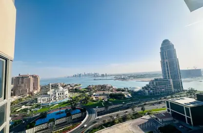 Apartment - 3 Bedrooms - 5 Bathrooms for rent in Abraj Bay - Abraj Quartiers - The Pearl Island - Doha