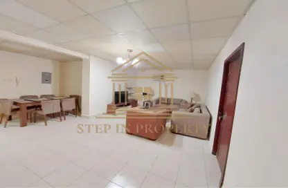 شقة - 2 غرف نوم - 2 حمامات للايجار في ام غوالينا تجارية - ام غويلينا - أم غويلينا - الدوحة