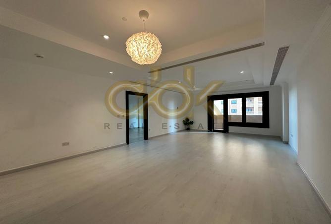 983575 - Property Image 3