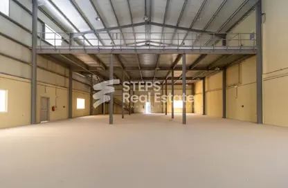Warehouse - Studio - 5 Bathrooms for sale in East Industrial Street - Birkat Al Awamer - Al Wakra