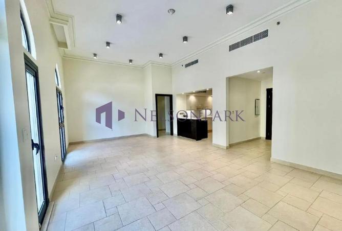 945087 - Property Image 2