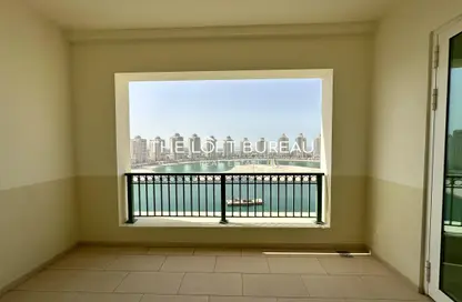 Apartment - 3 Bedrooms - 4 Bathrooms for rent in Viva West - Viva Bahriyah - The Pearl Island - Doha
