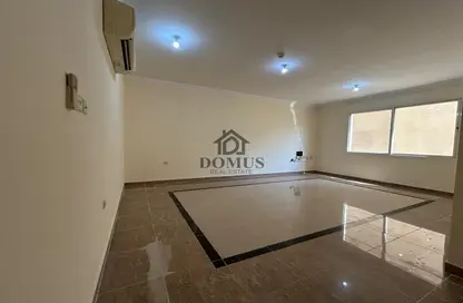 Apartment - 2 Bedrooms - 2 Bathrooms for rent in Al Zubair Bakkar Street - Al Sadd - Doha