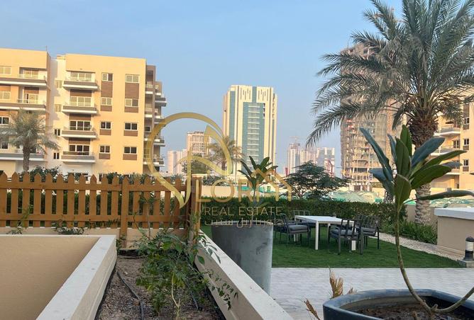 983572 - Property Image 2