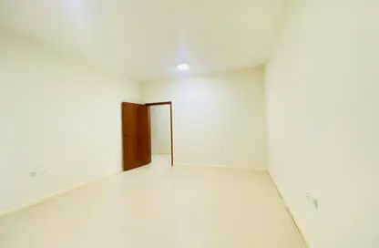 Apartment - 3 Bedrooms - 3 Bathrooms for rent in Al Mansoura - Al Mansoura - Doha Apartment - 3 Bedrooms - 3 Bathrooms for rent in Al Mansoura - Al Mansoura - Doha