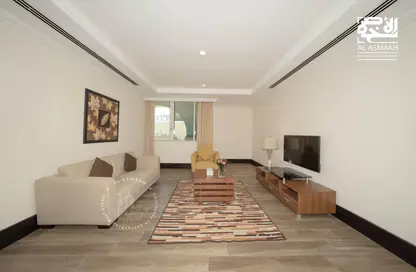 Apartment - 1 Bedroom - 2 Bathrooms for rent in Tower 26 - Viva Bahriyah - The Pearl Island - Doha